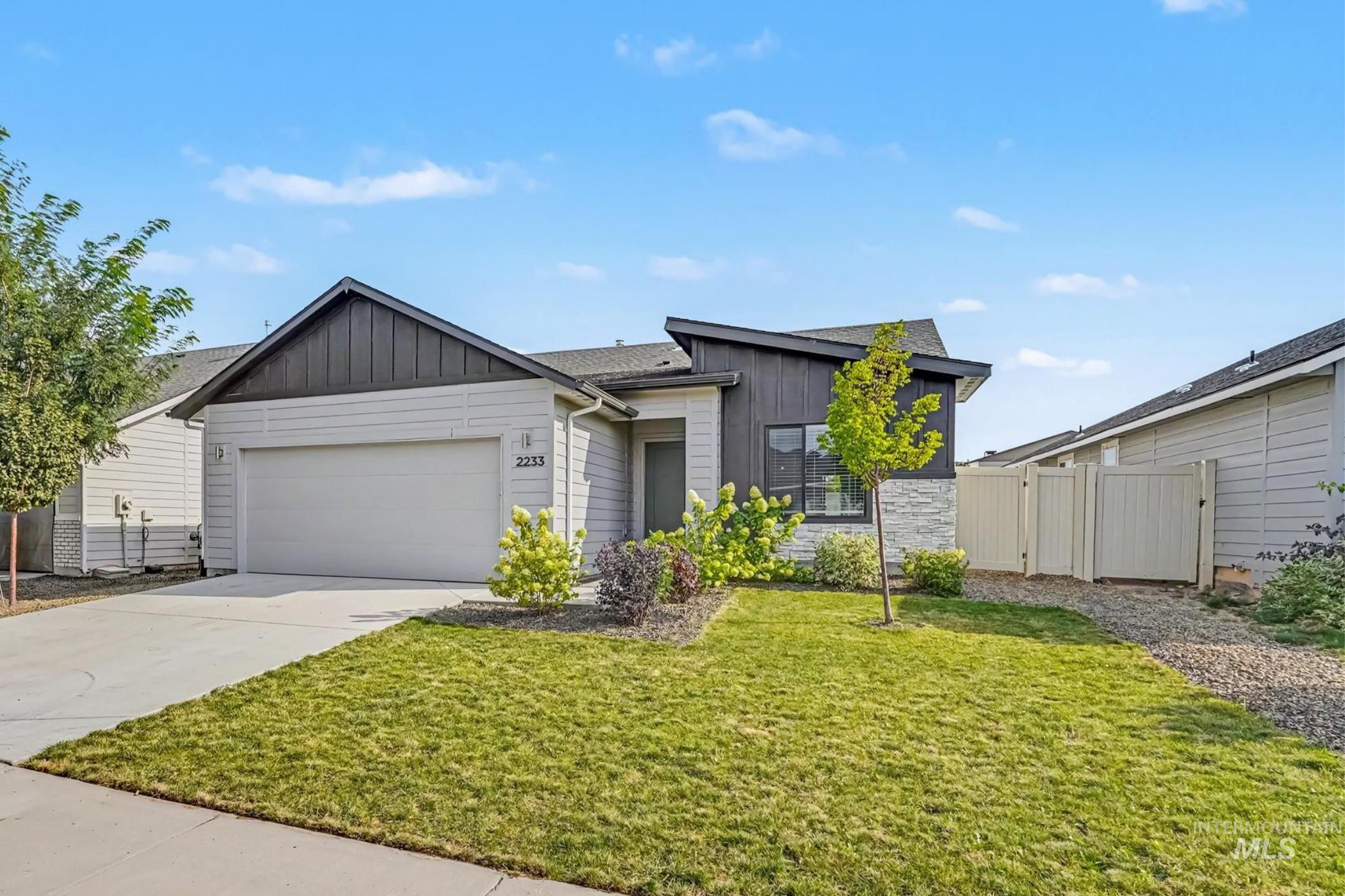 2233 W Trout Lily St