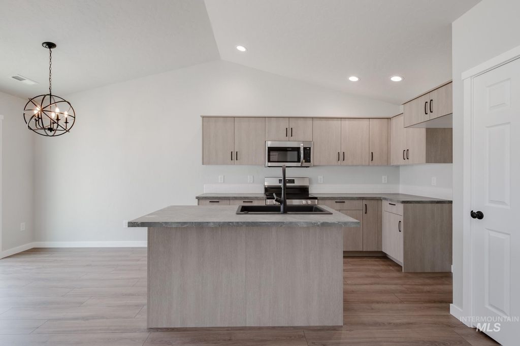 Photo of 7352 S Bungalow Ave, Meridian, ID 83642 (MLS # 98970570)