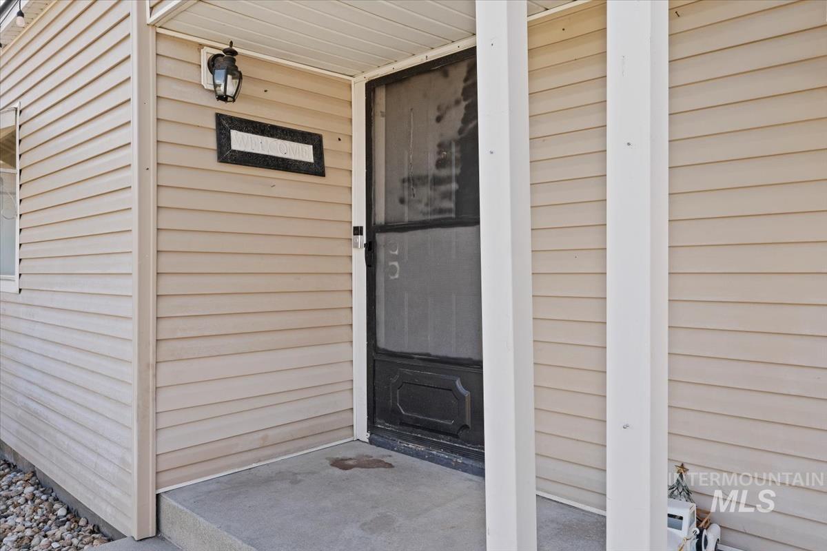 Nampa, Idaho 83686, United States, 2 Bedrooms Bedrooms, ,1 BathroomBathrooms,Residential,Pending,102250