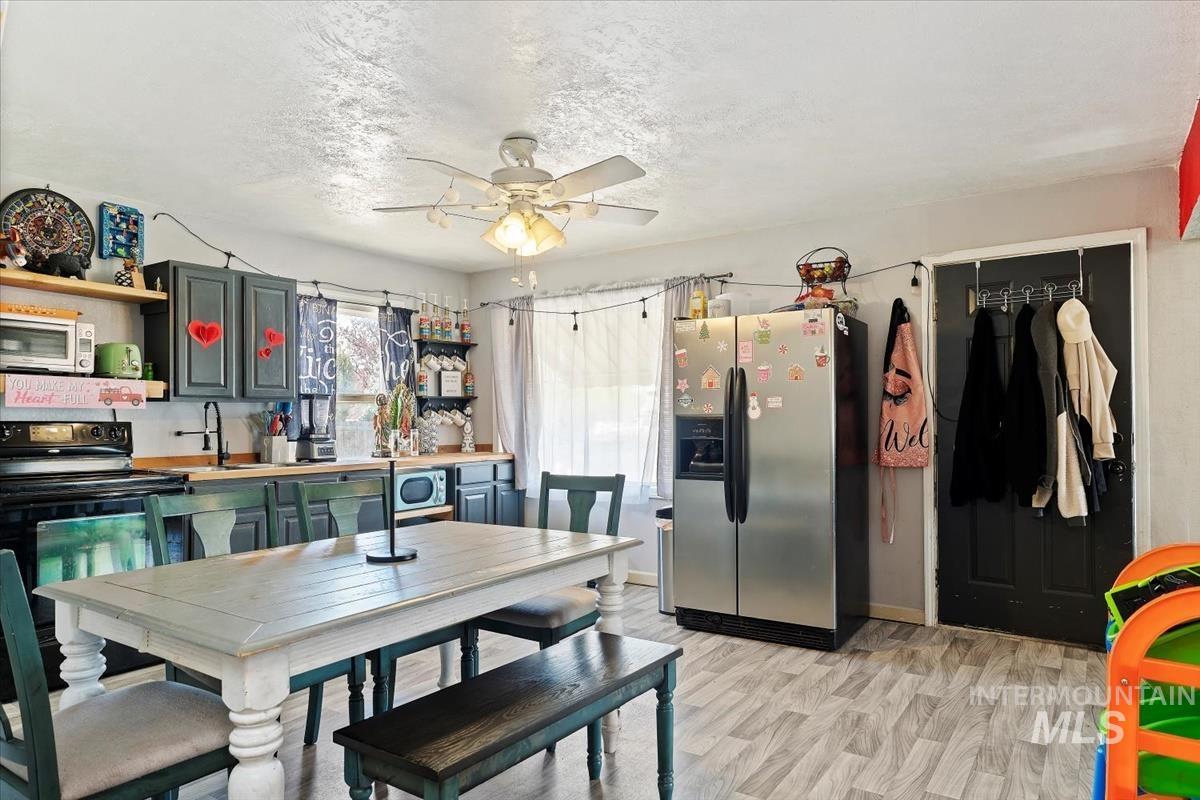 Nampa, Idaho 83686, United States, 2 Bedrooms Bedrooms, ,1 BathroomBathrooms,Residential,Pending,102250