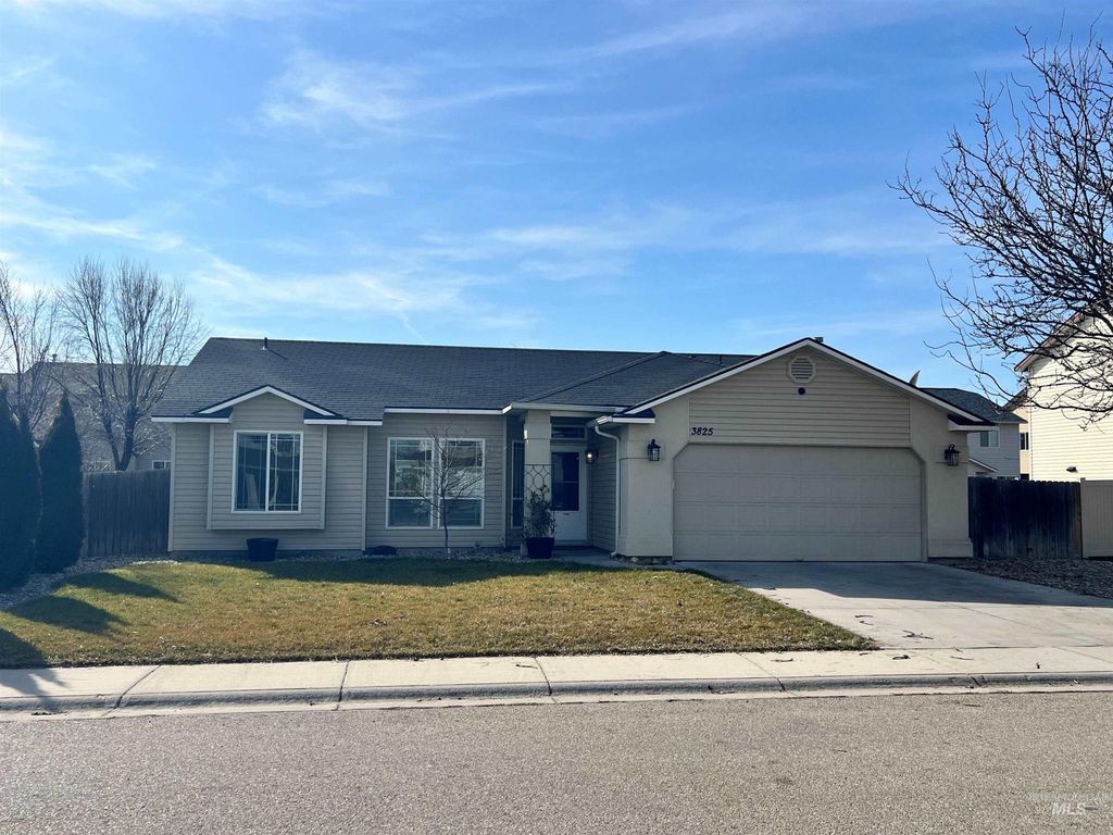 Photo of 3825 E Clear Springs Dr, Nampa, ID 83686 (MLS # 98973728)