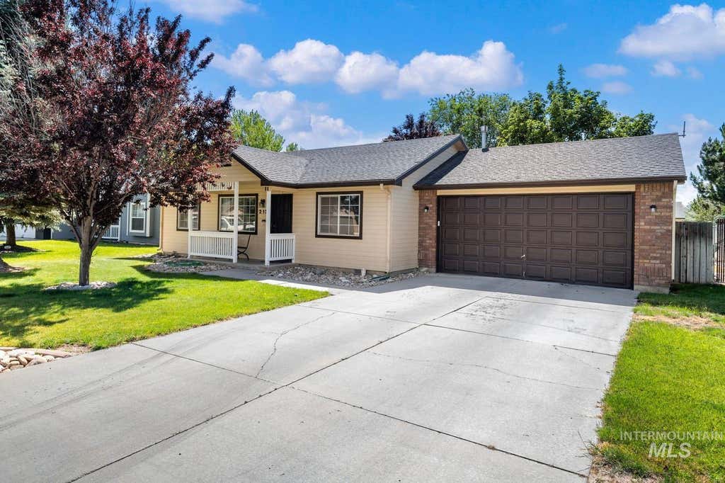 Photo of 213 Boardwalk Way, Middleton, ID 83644 (MLS # 98990090)