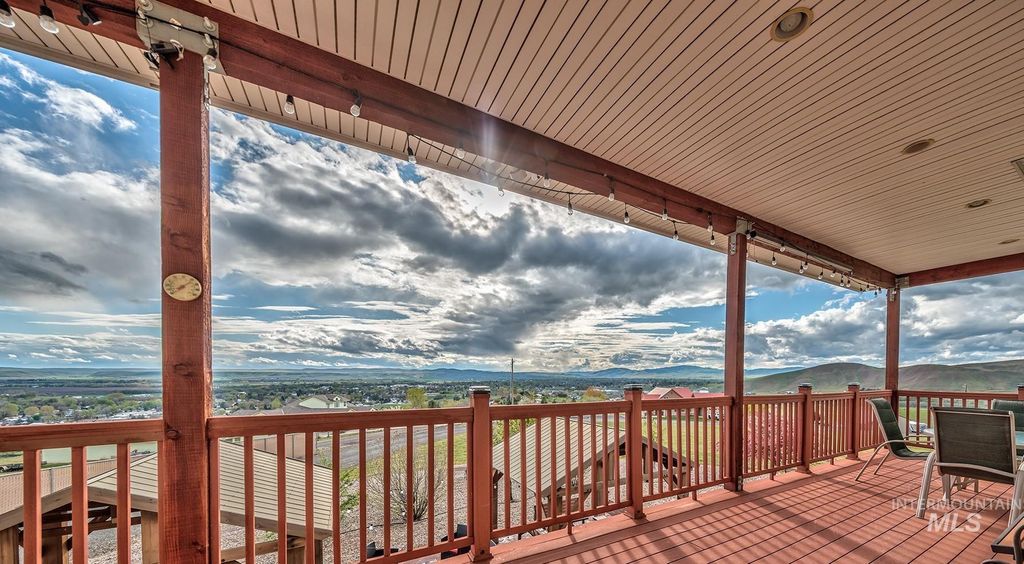 Photo of 1573 Loafer Lane, Weiser, ID 83672 (MLS # 98982394)