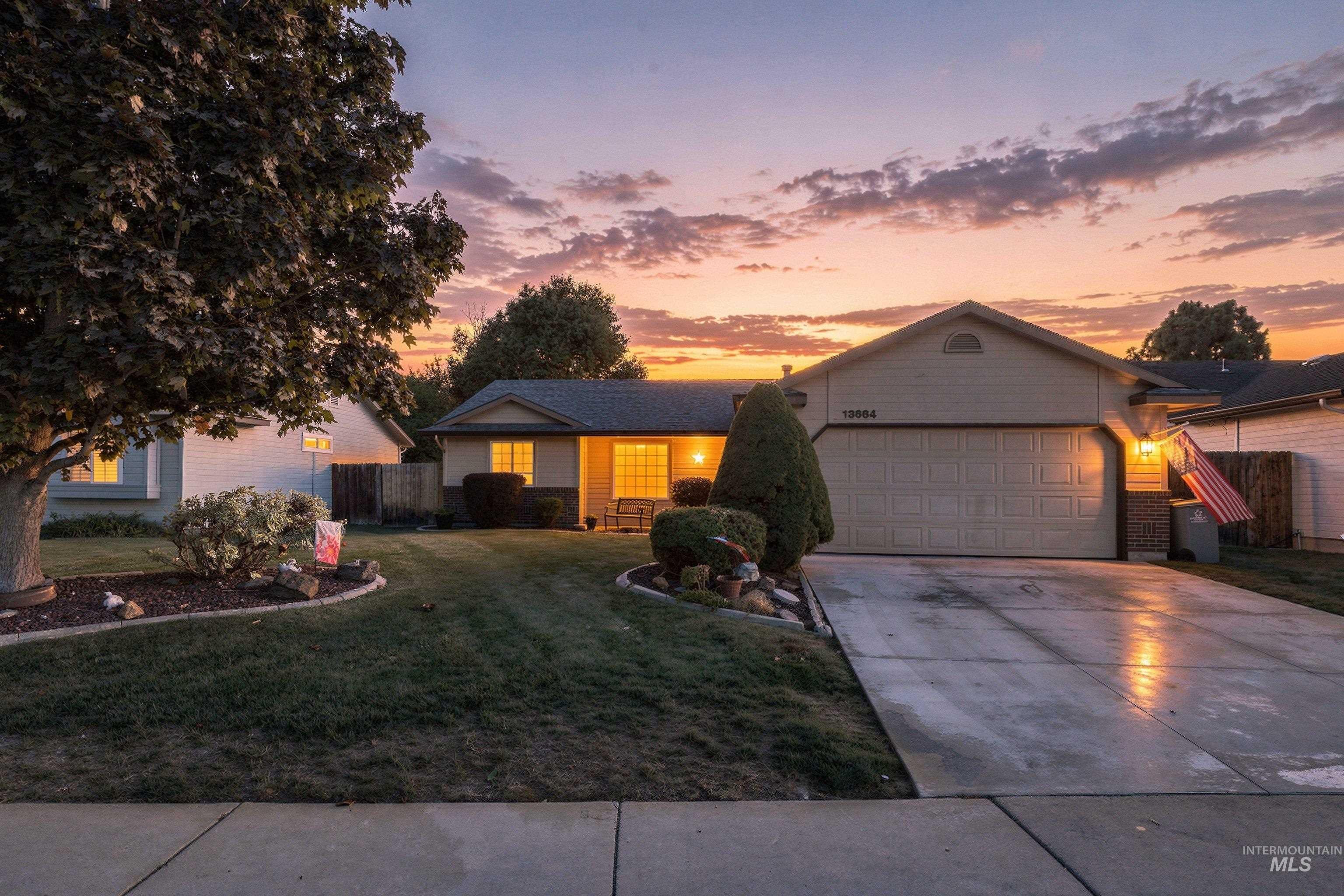 13664 W Meadowdale Dr