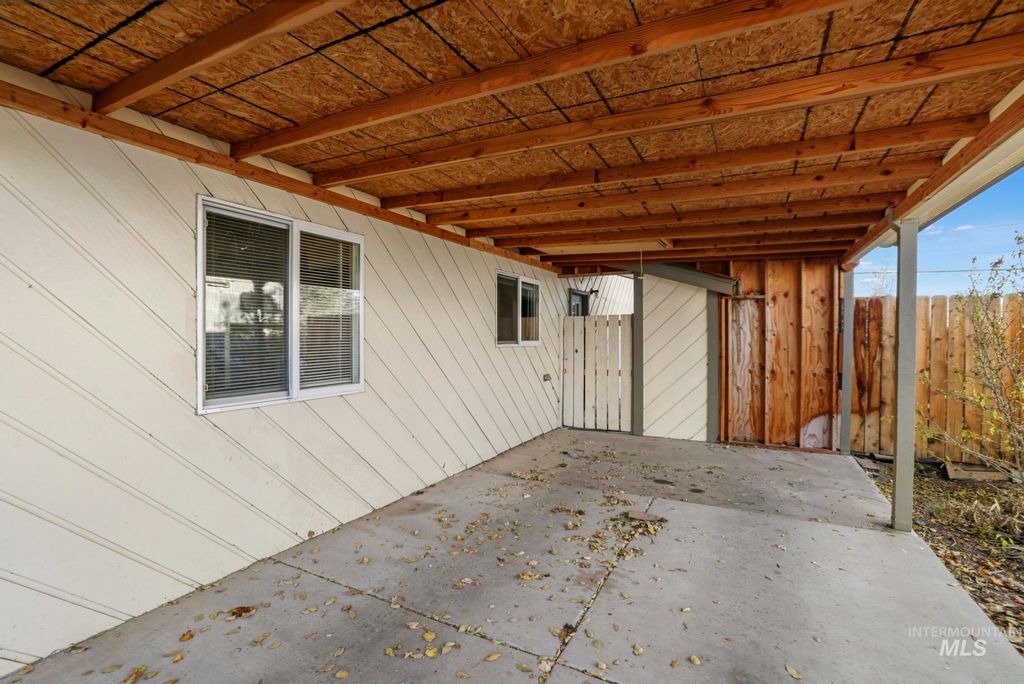 Photo of 321 Monroe St, Twin Falls, ID 83301 (MLS # 98967771)