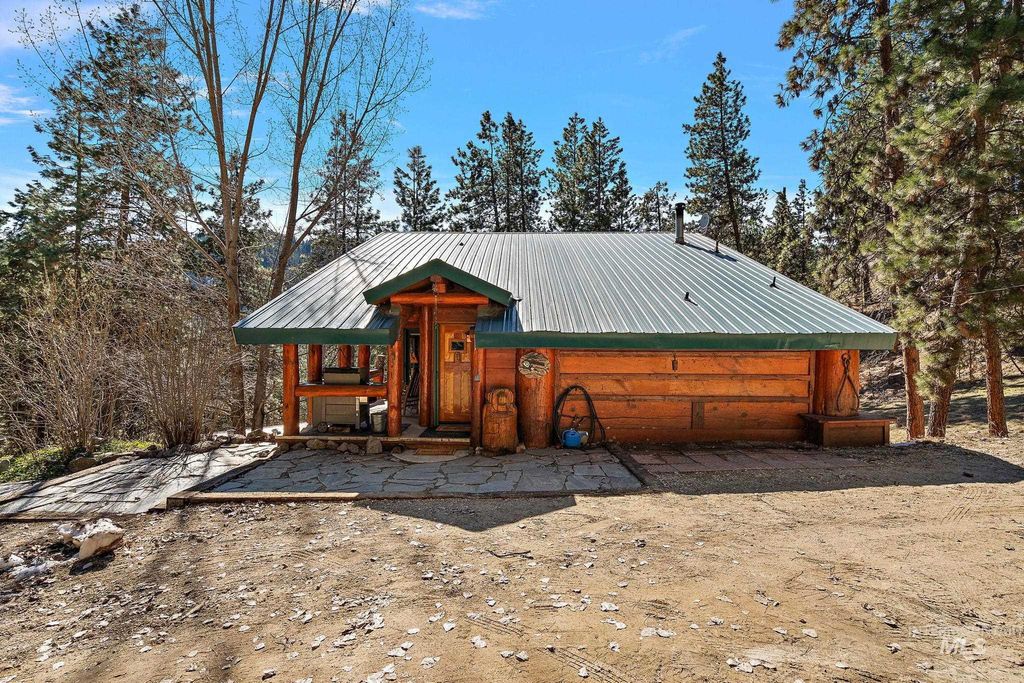 Photo of 32 Leprechaun Ln, Boise, ID 83716 (MLS # 98984187)