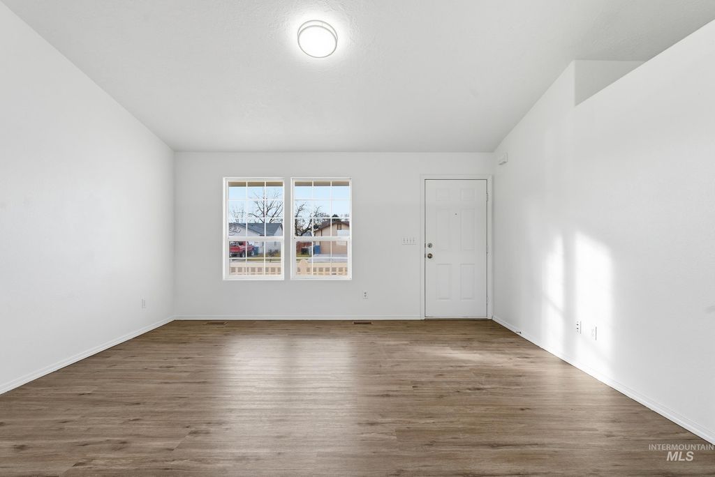 Photo of 723 Trailside Dr, Caldwell, ID 83607 (MLS # 98975123)