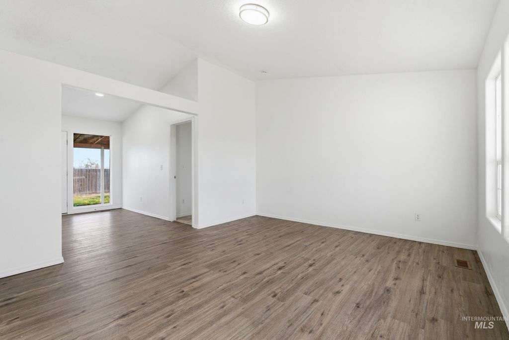 Photo of 723 Trailside Dr, Caldwell, ID 83607 (MLS # 98975123)