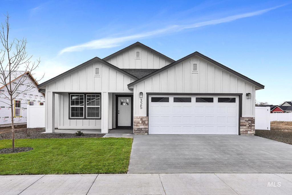 Photo of 325 N 12th St, Parma, ID 83660 (MLS # 98975090)