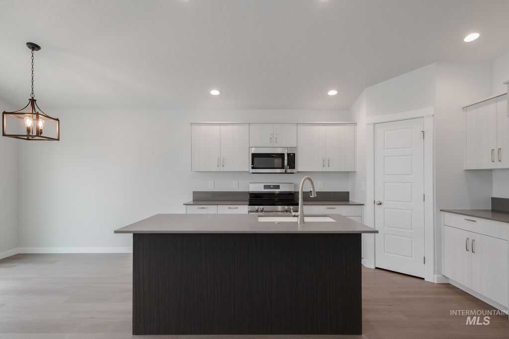 Photo of 10501 W Tinder St, Star, ID 83669 (MLS # 98970085)