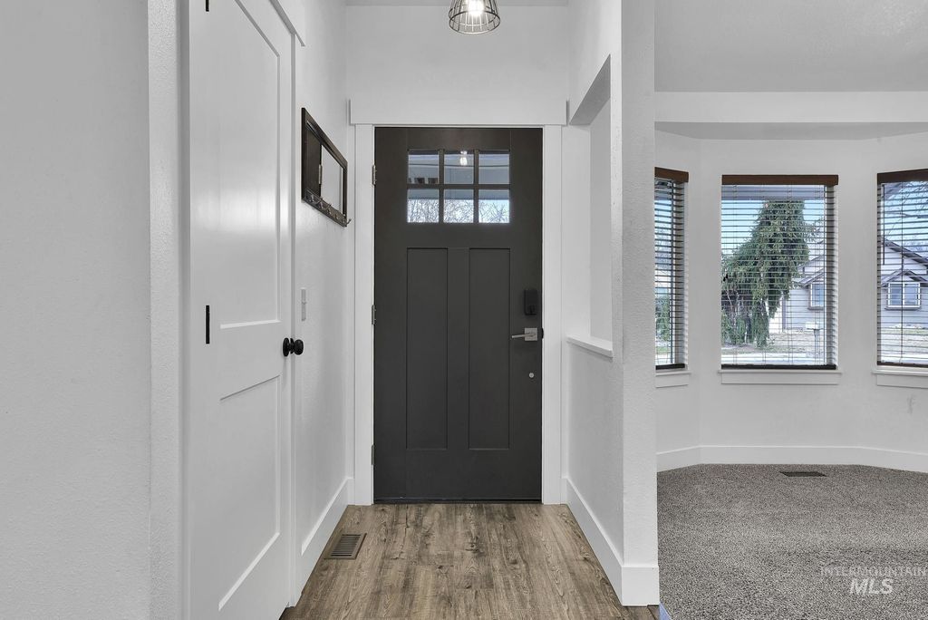 Photo of 11673 W Musket Ct, Boise, ID 83713 (MLS # 98974728)