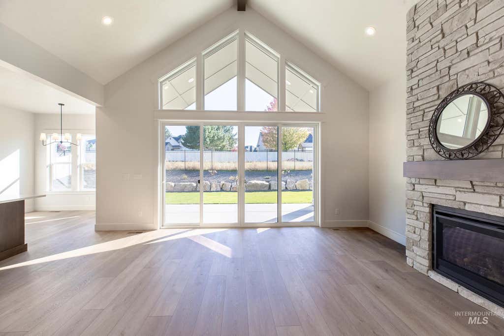 Photo of 325 S Gearbox Way, Boise, ID 83716 (MLS # 98982896)