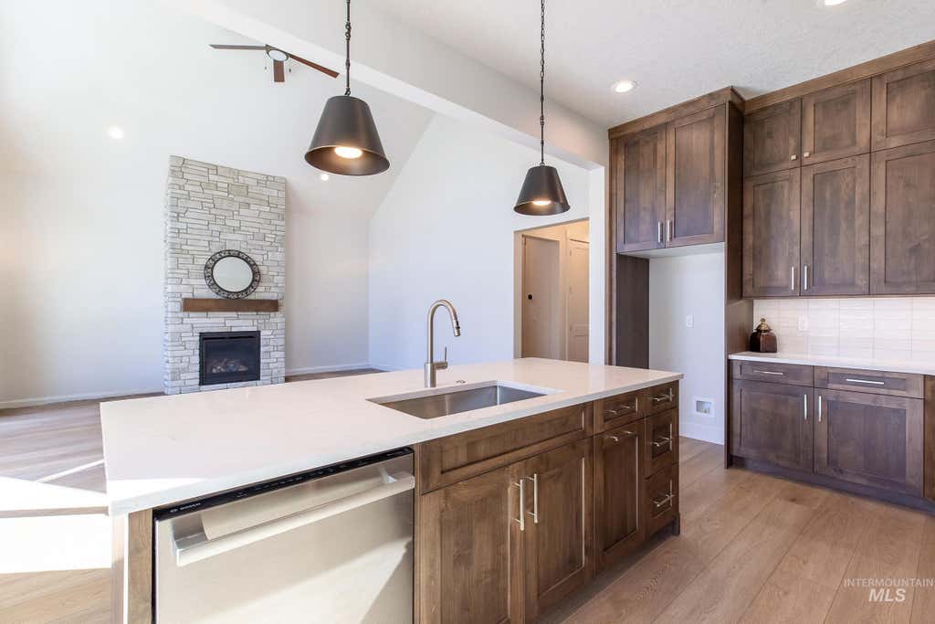 Photo of 325 S Gearbox Way, Boise, ID 83716 (MLS # 98982896)