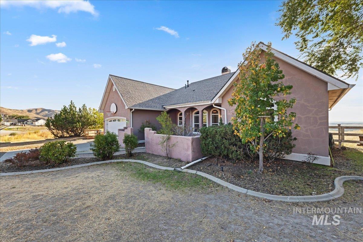 2133 Corral Road
