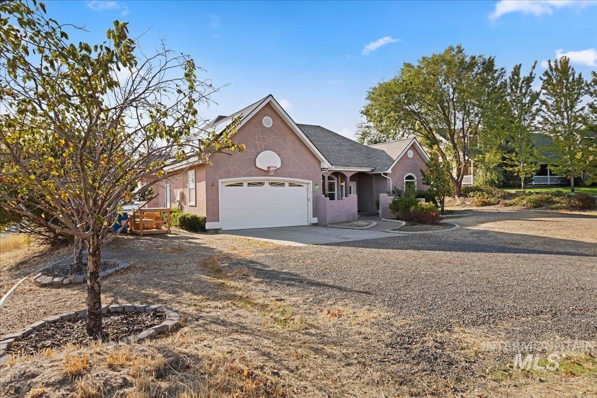 2133 Corral Road