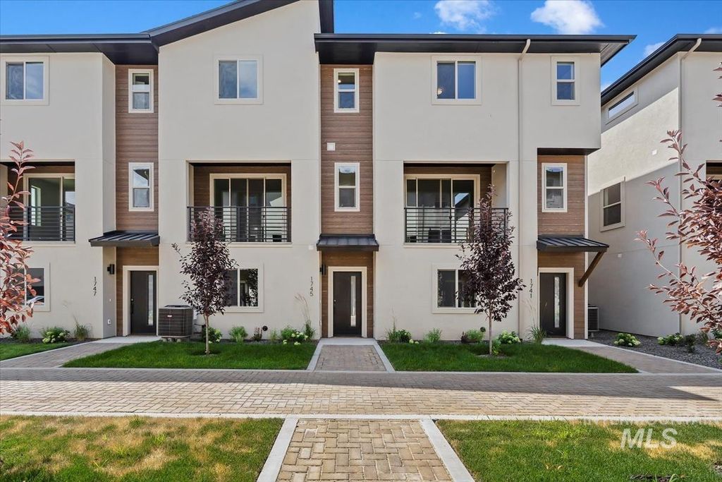 Photo of 1703 S Rock View Ln, Boise, ID 83705 (MLS # 98972273)