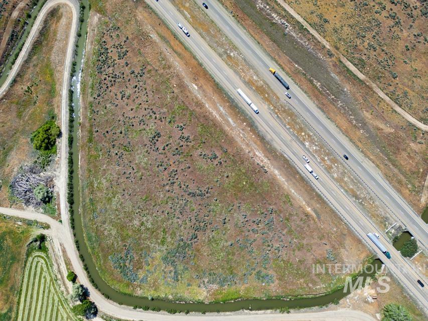 TBD Custer Rd