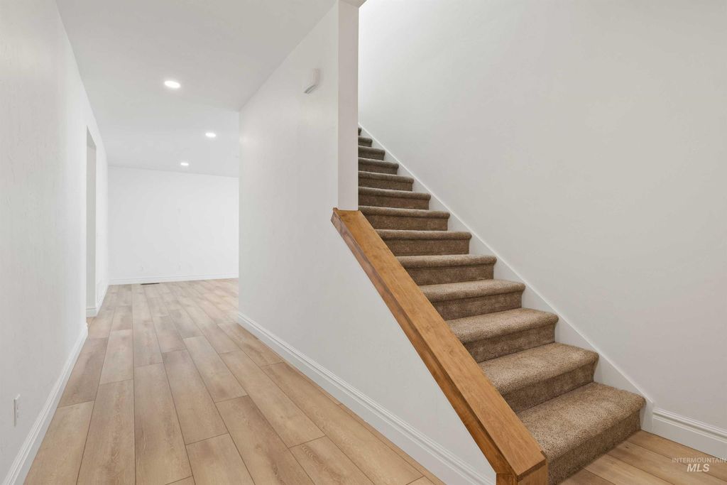 Photo of 866 Quartz, Kimberly, ID 83341 (MLS # 98974321)