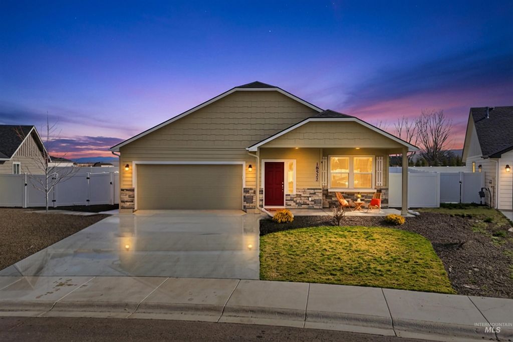 Photo of 18522 White Rose Pl, Nampa, ID 83687 (MLS # 98977805)