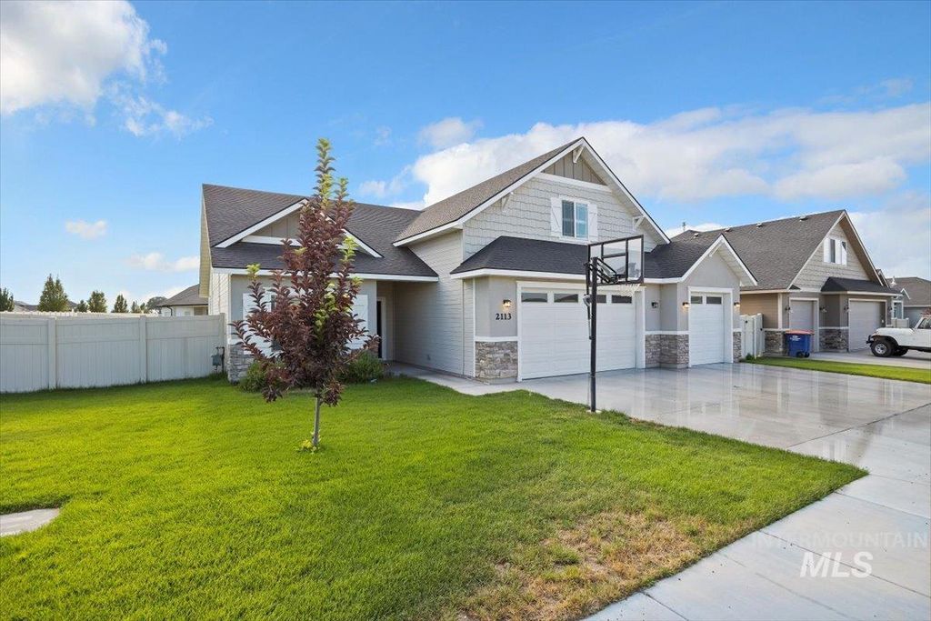 Photo of 2113 Columbia Dr, Twin Falls, ID 83301 (MLS # 98956807)