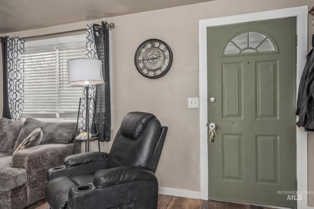 Photo of 994 NW 5th Ave, Ontario, OR 97914 (MLS # 98971016)