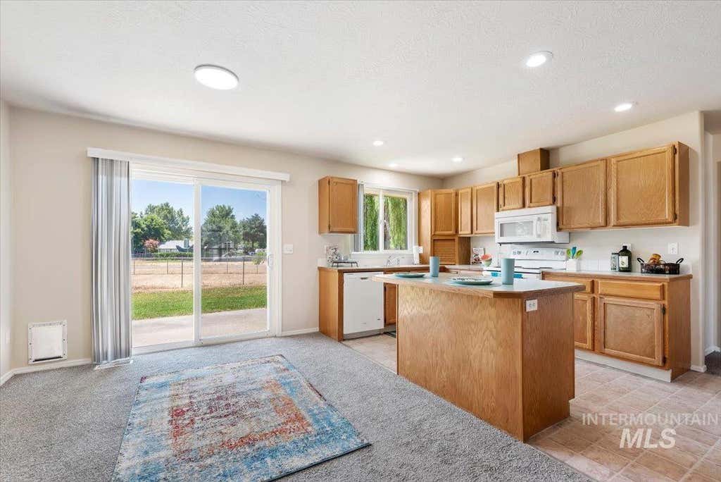 Photo of 655 W Waterbury Dr, Meridian, ID 83646 (MLS # 98991456)