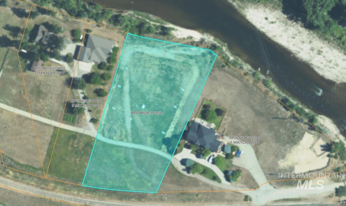 Map of property location featuring property parcel outlined