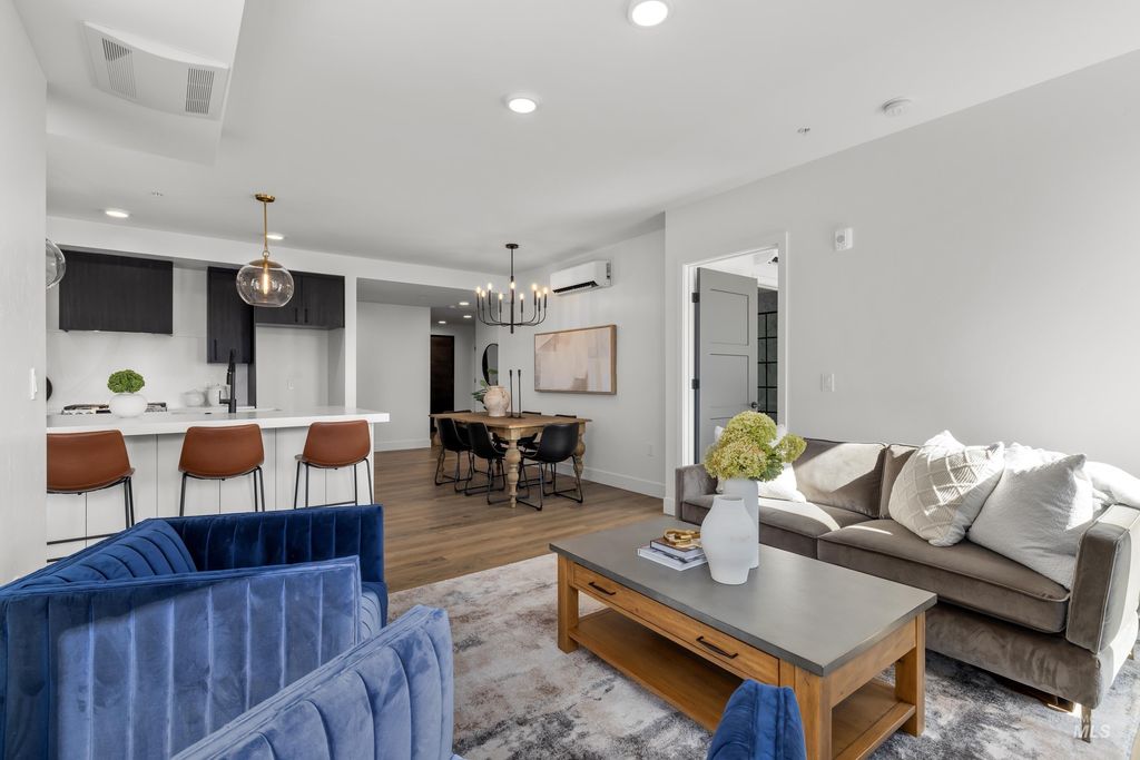 Photo of 1620 W Bannock St #304, Boise, ID 83702 (MLS # 98970988)