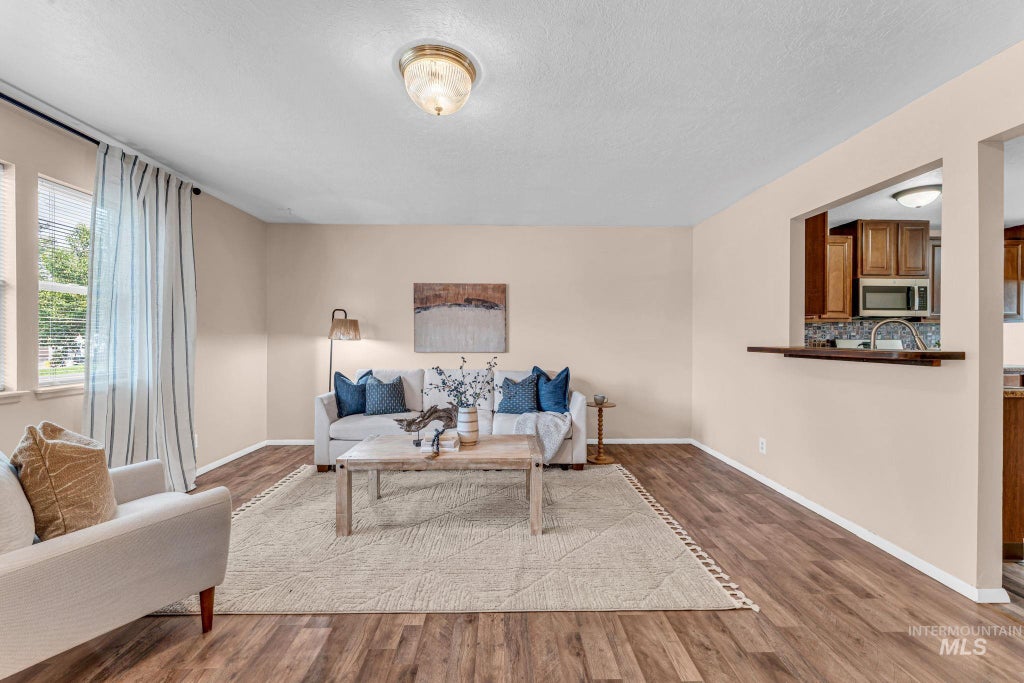 Photo of 246 Avenida Del Rio Dr, Twin Falls, ID 83301 (MLS # 98997076)