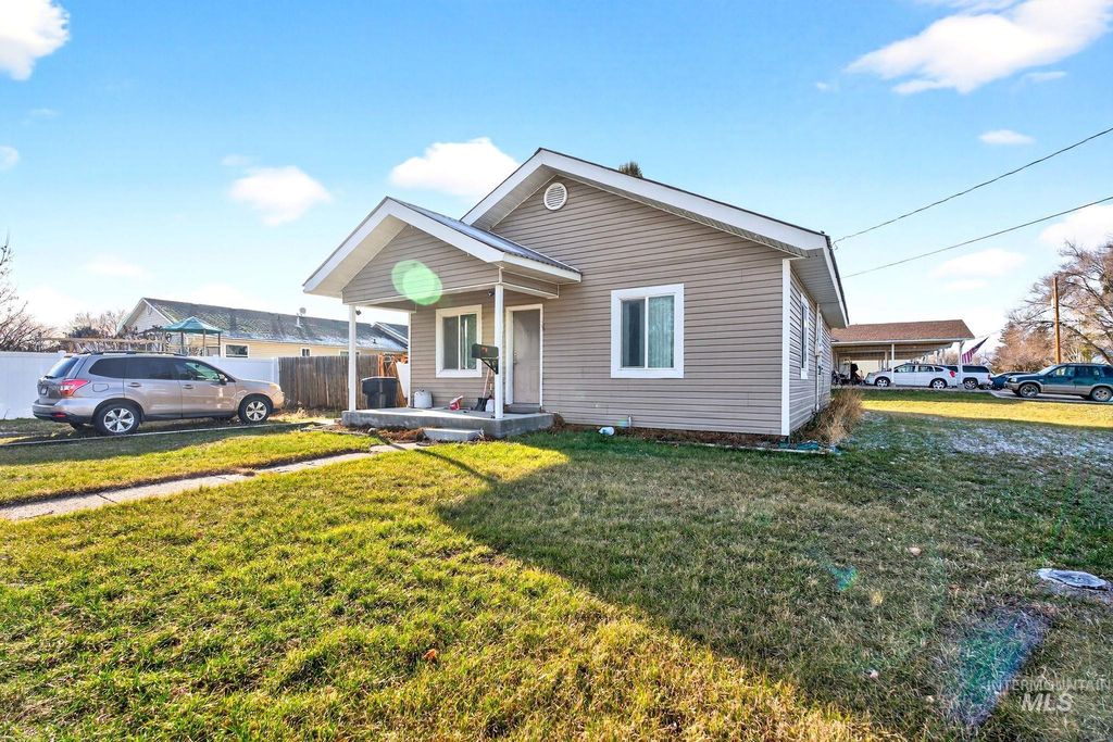 Photo of 208 4th W St, Preston, ID 83263 (MLS # 98984273)