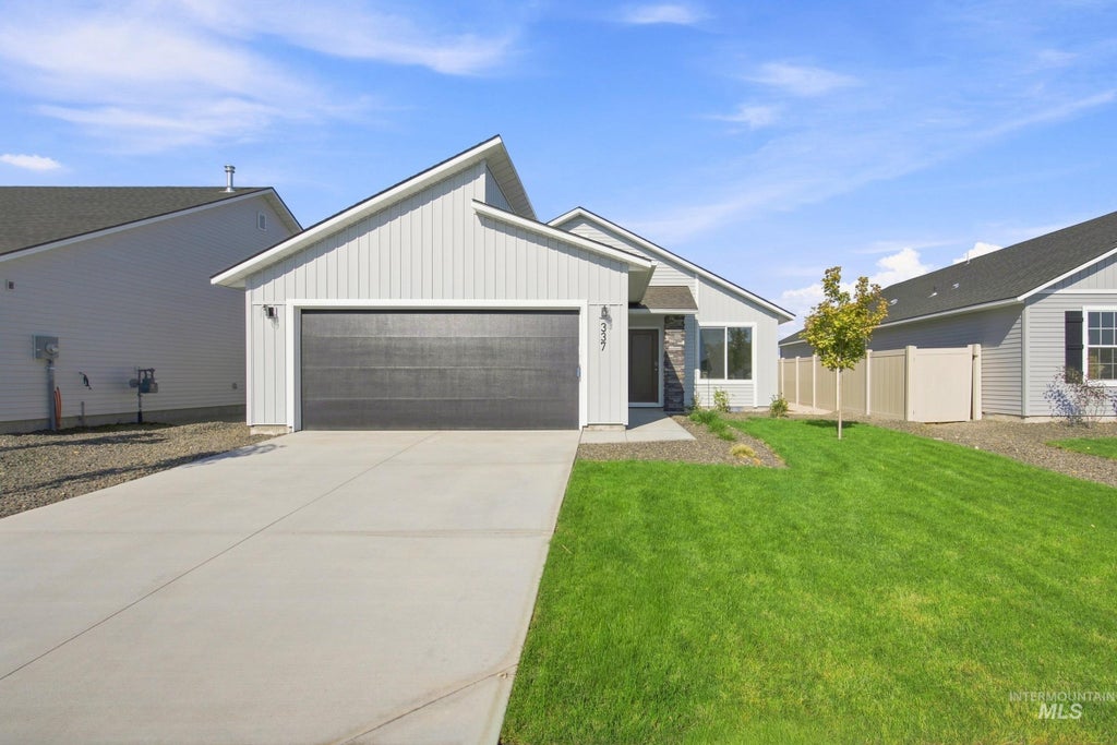Photo of 16402 Backfill Ave, Caldwell, ID 83607 (MLS # 99001380)