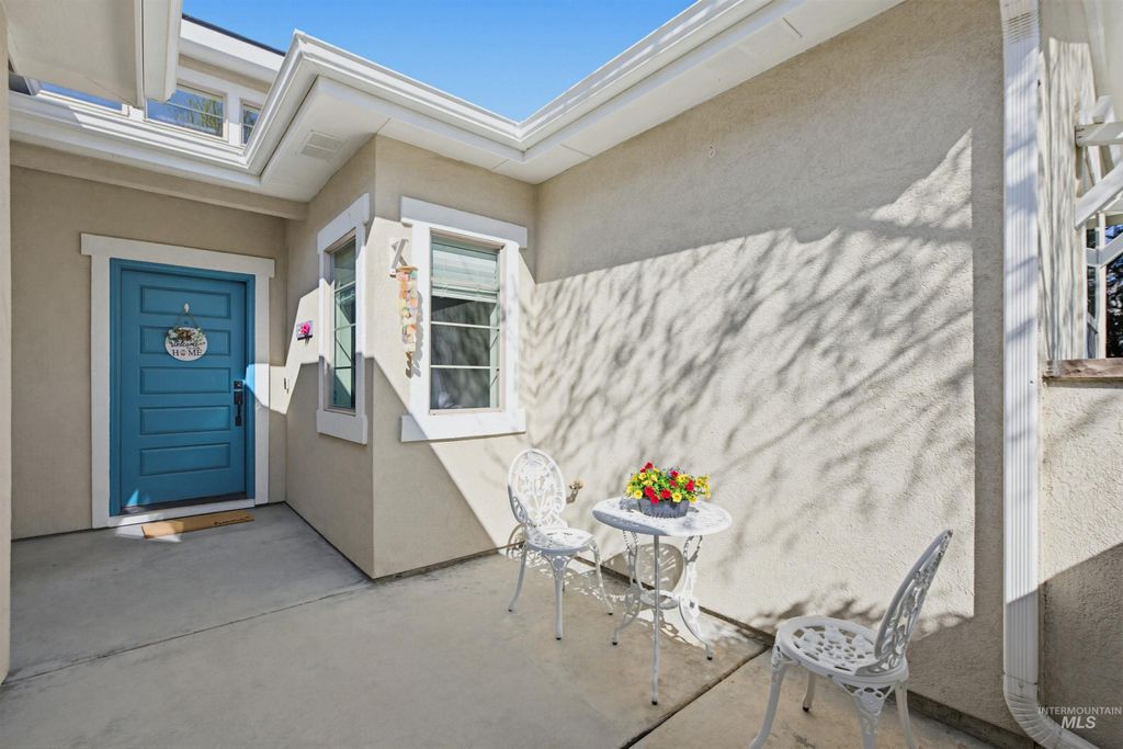 Photo of 5563 N Mitchum Ave, Meridian, ID 83616 (MLS # 98982655)