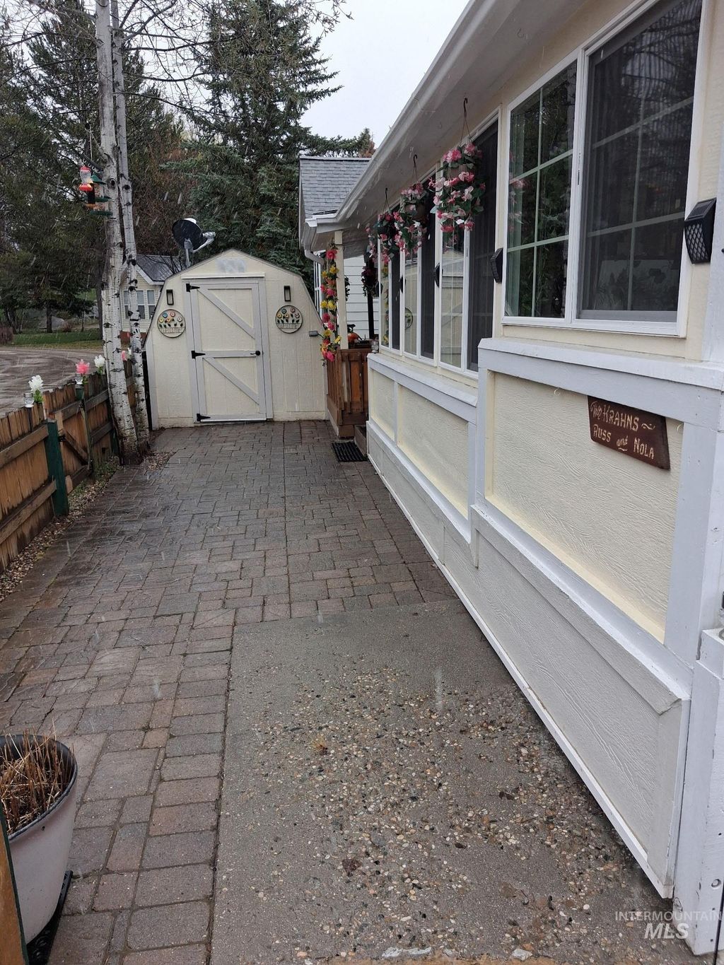 Photo of 514 Sawyer St #D5, Cascade, ID 83611 (MLS # 98983963)
