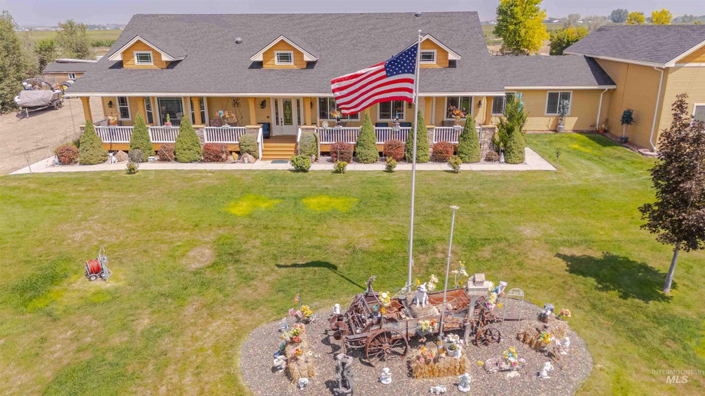 Photo of 11378 Purple Sage Rd, Middleton, ID 83644 (MLS # 98995117)