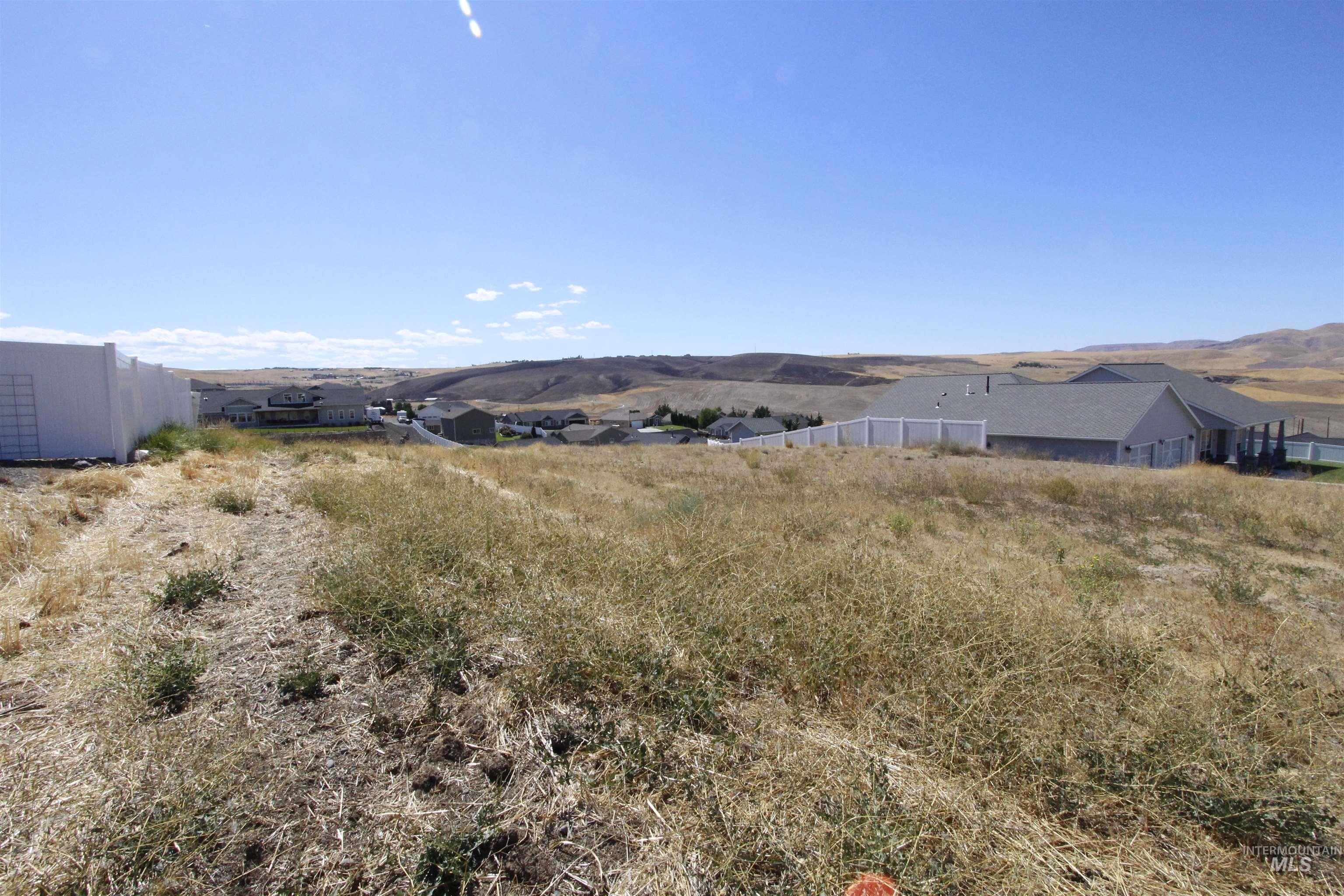 2230 Deer Pointe Dr.