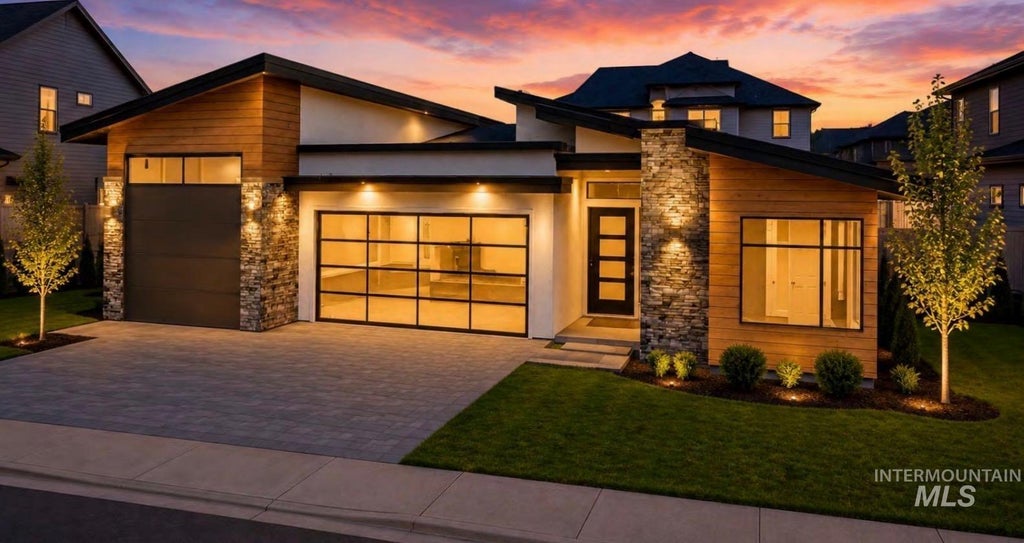 Photo of 909 W Scoria Ct, Meridian, UT 84642 (MLS # 99000277)