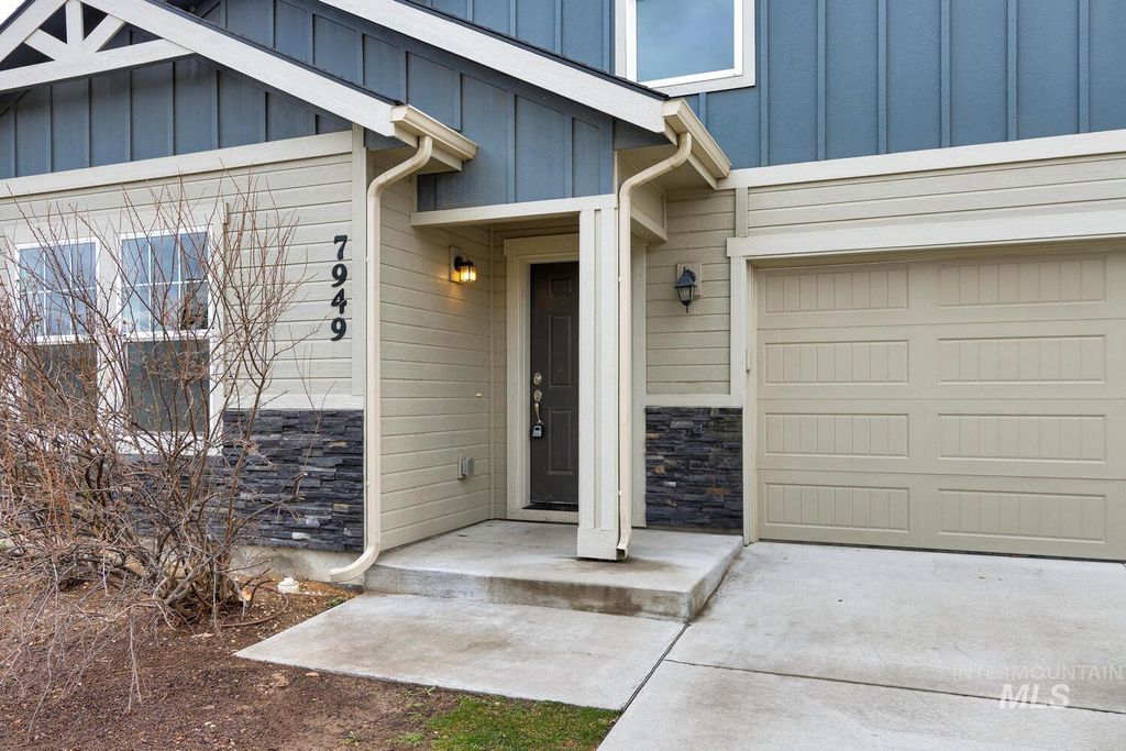 Photo of 7949 E Bunker Hill St, Nampa, ID 83687 (MLS # 98971105)