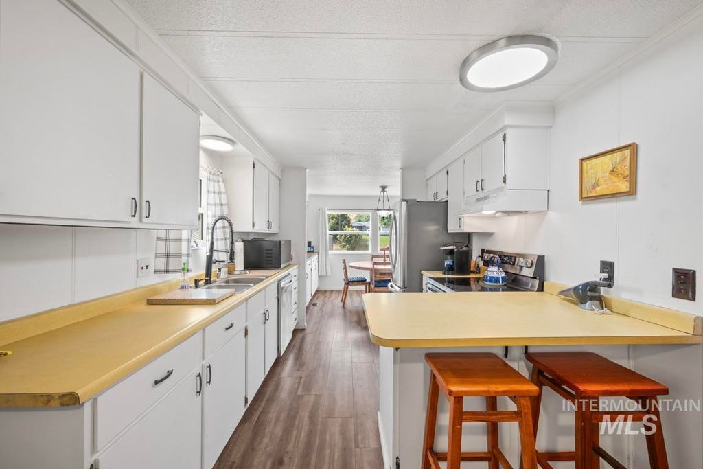 Photo of 319 Pataha St, Pomeroy, WA 99347 (MLS # 98969494)