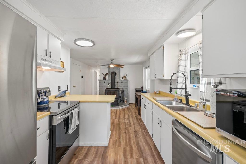 Photo of 319 Pataha St, Pomeroy, WA 99347 (MLS # 98969494)