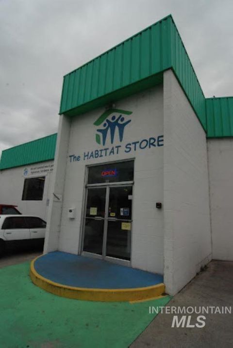 Photo of 1633 G St, Lewiston, ID 83501 (MLS # 98979519)