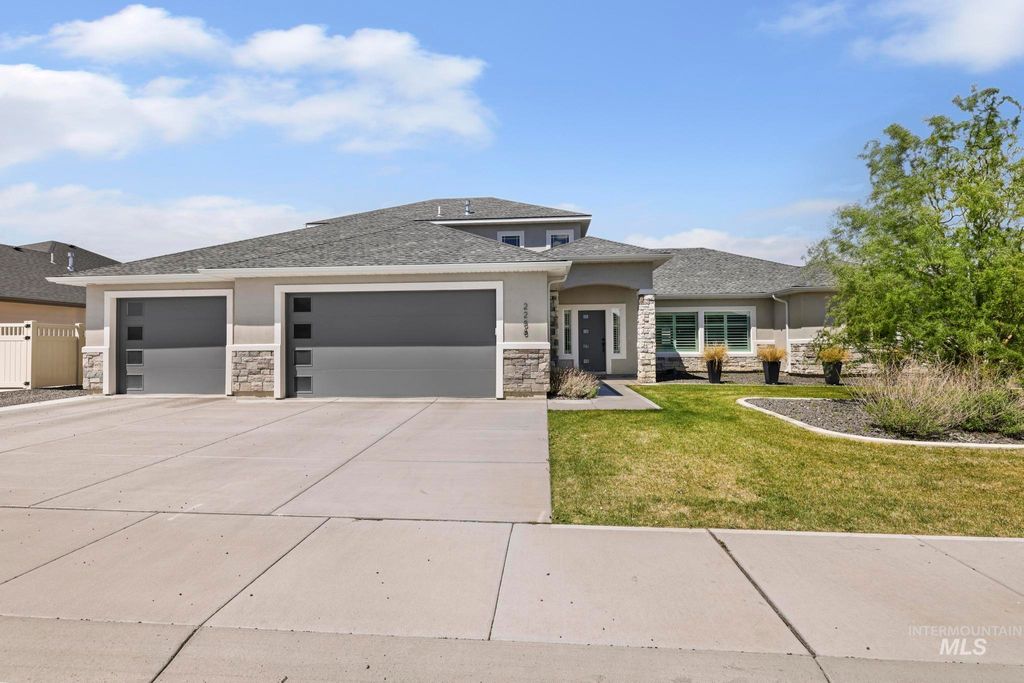 Photo of 2288 Eaton Pl, Twin Falls, ID 83301 (MLS # 98983404)