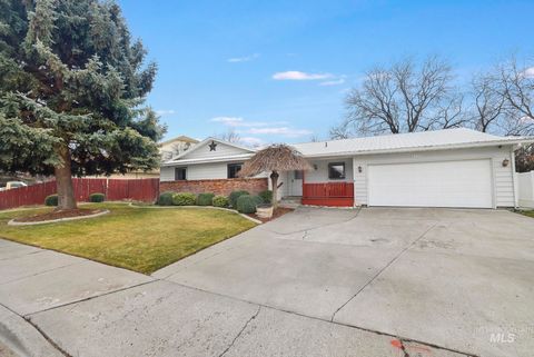 Photo of 1143 Starfire St, Twin Falls, ID 83301 (MLS # 98972000)