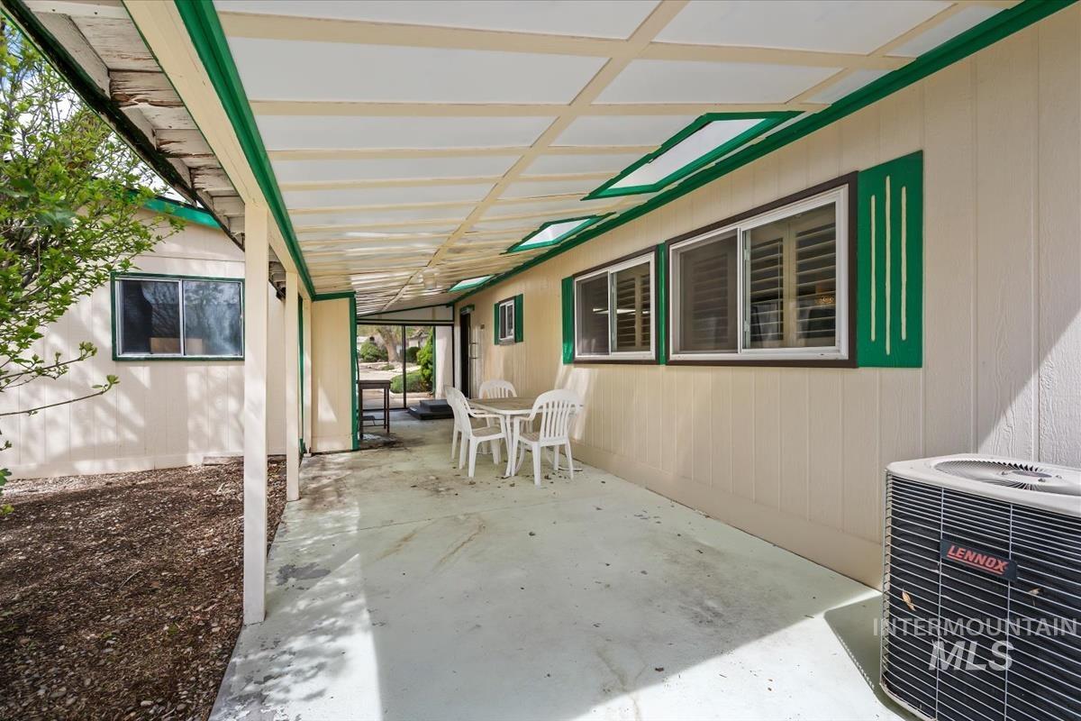 3624 S Licorice Pl