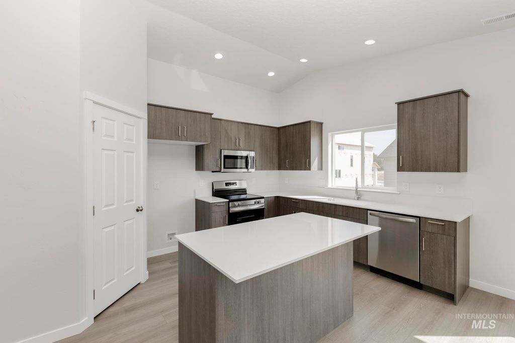 Photo of 7249 E Shields Dr, Nampa, ID 83687 (MLS # 98964005)