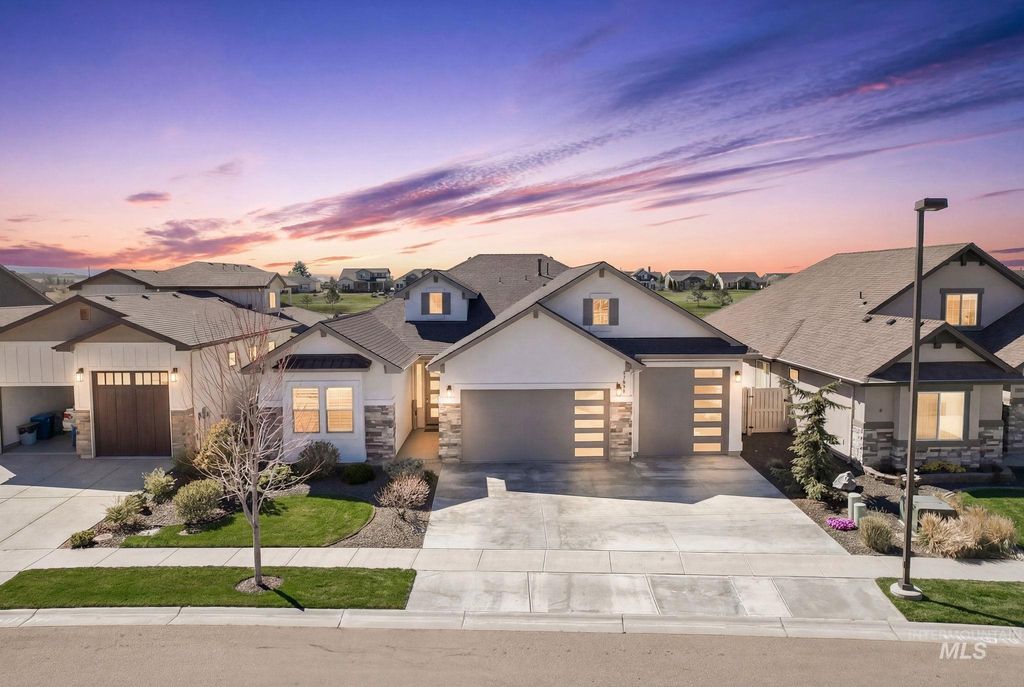 Photo of 12079 S Aves Place, Nampa, ID 83686 (MLS # 98981497)