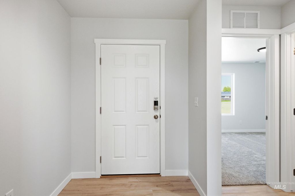 Photo of 302 W 17th Ave, Jerome, ID 83338 (MLS # 98985561)
