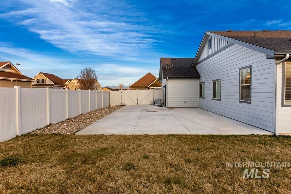 Photo of 1883 N Prairie Wind Ave, Middleton, ID 83644 (MLS # 98977030)