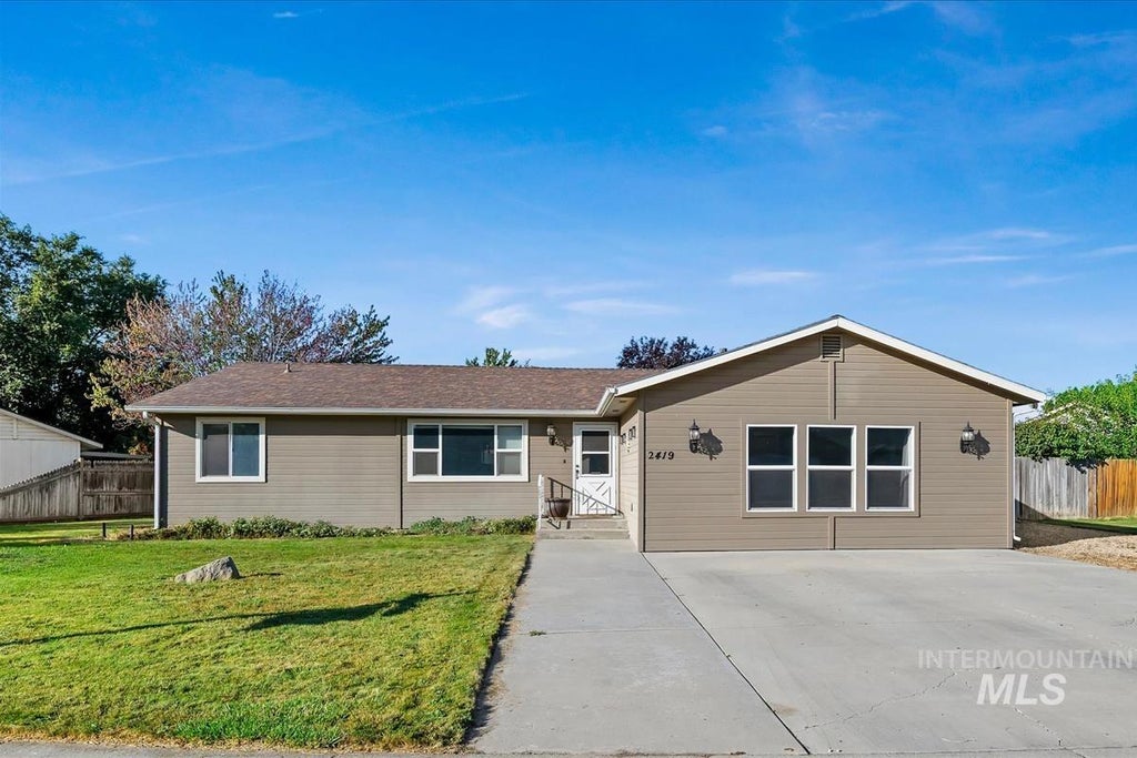 Photo of 2419 Sagittarius Dr, Nampa, ID 83651 (MLS # 99003434)