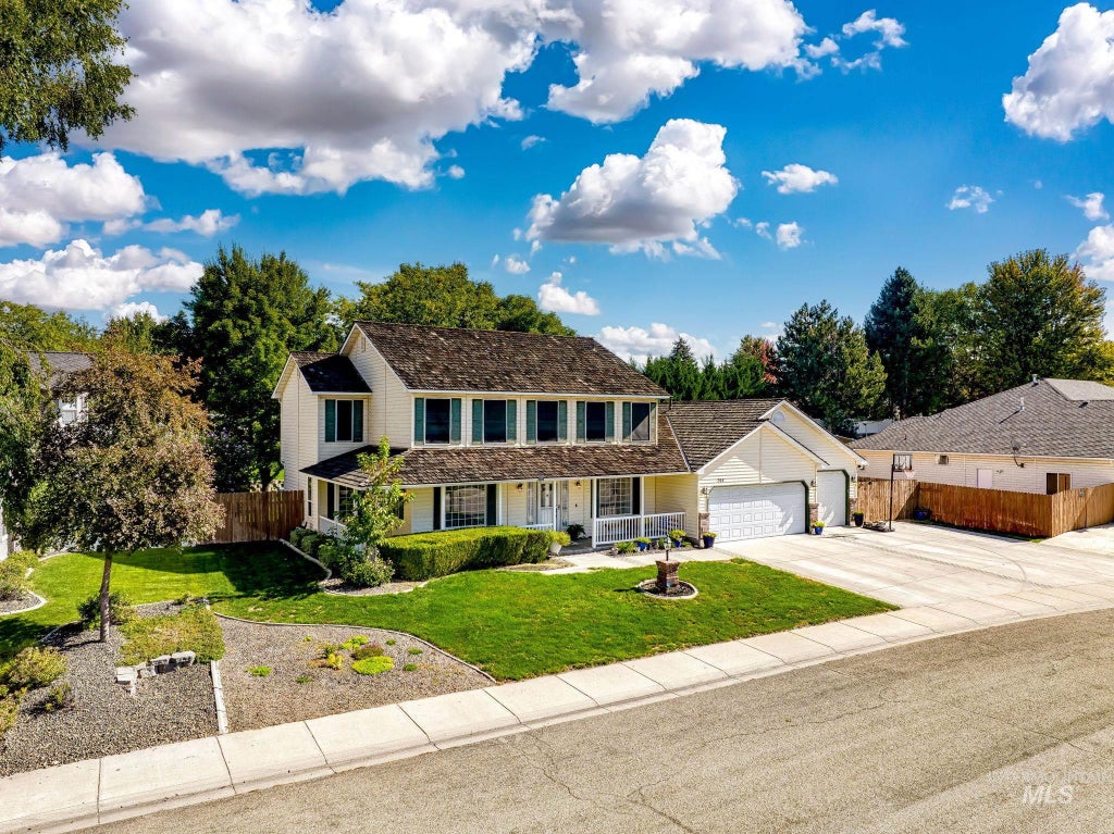 Photo of 794 E Martinique Dr, Meridian, ID 83642 (MLS # 99001392)