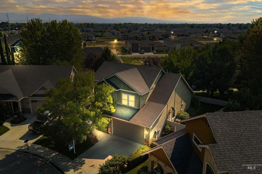 Photo of 1223 W Cobblefield Court, Meridian, ID 83646 (MLS # 98981250)